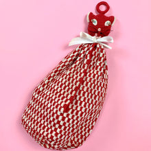 Load image into Gallery viewer, 1950s Checkerboard Crochet Cat Bag