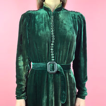 Load image into Gallery viewer, 1930s Emerald Green Silk Velvet Dress w/ Button Trim