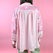 Load image into Gallery viewer, 1930s Pink Print Feedsack Smock With Giant Tulip Pocket