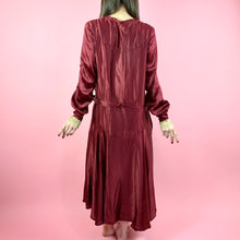 Load image into Gallery viewer, Blood Red 1920s Silk Charmeuse 1920s Dress