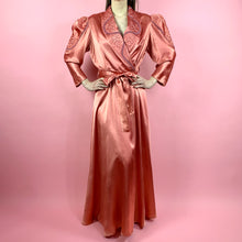 Load image into Gallery viewer, 1940s Rayon Satin Dressing Gown