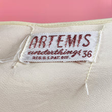 Load image into Gallery viewer, 1940s "Artemis" Butter Yellow Rayon Lounge/Pajama Set w/ Embroidery