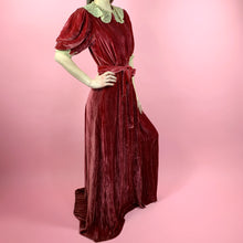 Load image into Gallery viewer, 1930s Silk Velvet Dressing Gown