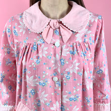 Load image into Gallery viewer, 1930s Pink Print Feedsack Smock With Giant Tulip Pocket
