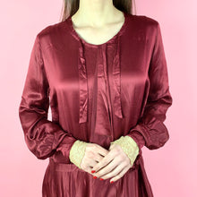 Load image into Gallery viewer, Blood Red 1920s Silk Charmeuse 1920s Dress