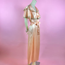 Load image into Gallery viewer, 1930s Deadstock NRA Label Peach Silk Robe w/ Tiered Cape Sleeves