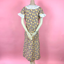 Load image into Gallery viewer, 1930s Deco Printed House Dress w/ Ruffled Collar & Sleeves