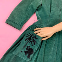 Load image into Gallery viewer, 1940s Emerald Green Corduroy Dress w/ Flocked Velvet Elephants