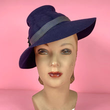 Load image into Gallery viewer, 1930s Jaunty Navy Blue Fur Felt Fedora