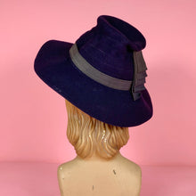 Load image into Gallery viewer, 1930s Jaunty Navy Blue Fur Felt Fedora