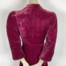 Load image into Gallery viewer, 1930s Quilted Raspberry Velvet Robe