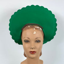 Load image into Gallery viewer, Dramatic 1940s Green Felt Scalloped Halo Hat