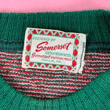 Load image into Gallery viewer, 1940s Wool Ski Sweater w/ Reindeer/Snowflake Pattern