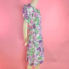 Load image into Gallery viewer, 1930s Floral Cotton Victorian Novelty Print Dress