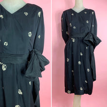 Load image into Gallery viewer, 1940s Printed Silk Dress With Sash