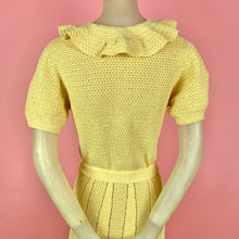 Load image into Gallery viewer, 1930s Butter Yellow Crochet Dress w/ Wooden Flower Buttons