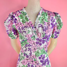 Load image into Gallery viewer, 1930s Floral Cotton Victorian Novelty Print Dress