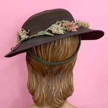 Load image into Gallery viewer, 1930s Straw & Horsehair Slouch Hat With Flowers