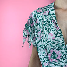 Load image into Gallery viewer, 1940s Cold Rayon Novelty Print Dress With Scarf Shoulder Ties