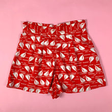 Load image into Gallery viewer, 1940s Sailboat Novelty Print Pleated High Waist Shorts