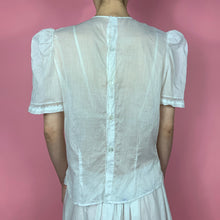 Load image into Gallery viewer, 1930s Cotton Voile & Fine Lace Puff Sleeve Blouse