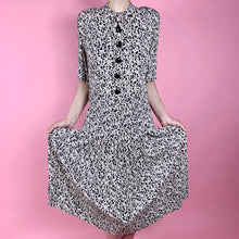 Load image into Gallery viewer, 1940s Rayon Crepe Dress With Surrealist Floating Head Print
