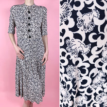 Load image into Gallery viewer, 1940s Rayon Crepe Dress With Surrealist Floating Head Print
