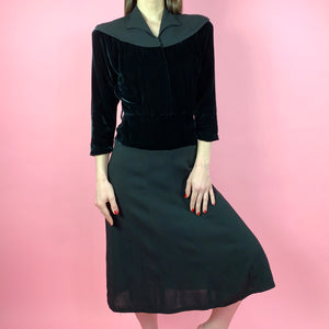 Late 1930s/ Early 40s Rayon Crepe Dress w/ Velvet Blocking