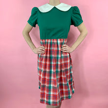 Load image into Gallery viewer, Early 1940s Forest Green Madras Dress With Puff Sleeves And Oversized Collar
