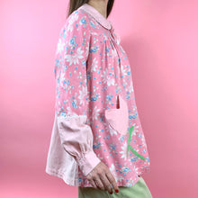Load image into Gallery viewer, 1930s Pink Print Feedsack Smock With Giant Tulip Pocket
