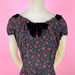 1940s/1950s Rose Print Silk Wiggle Dress w/ Wide Velvet Neckline