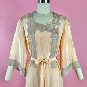 Early 1930s Light Peach Silk Robe w/ Lace Trim & Kimono Sleeves