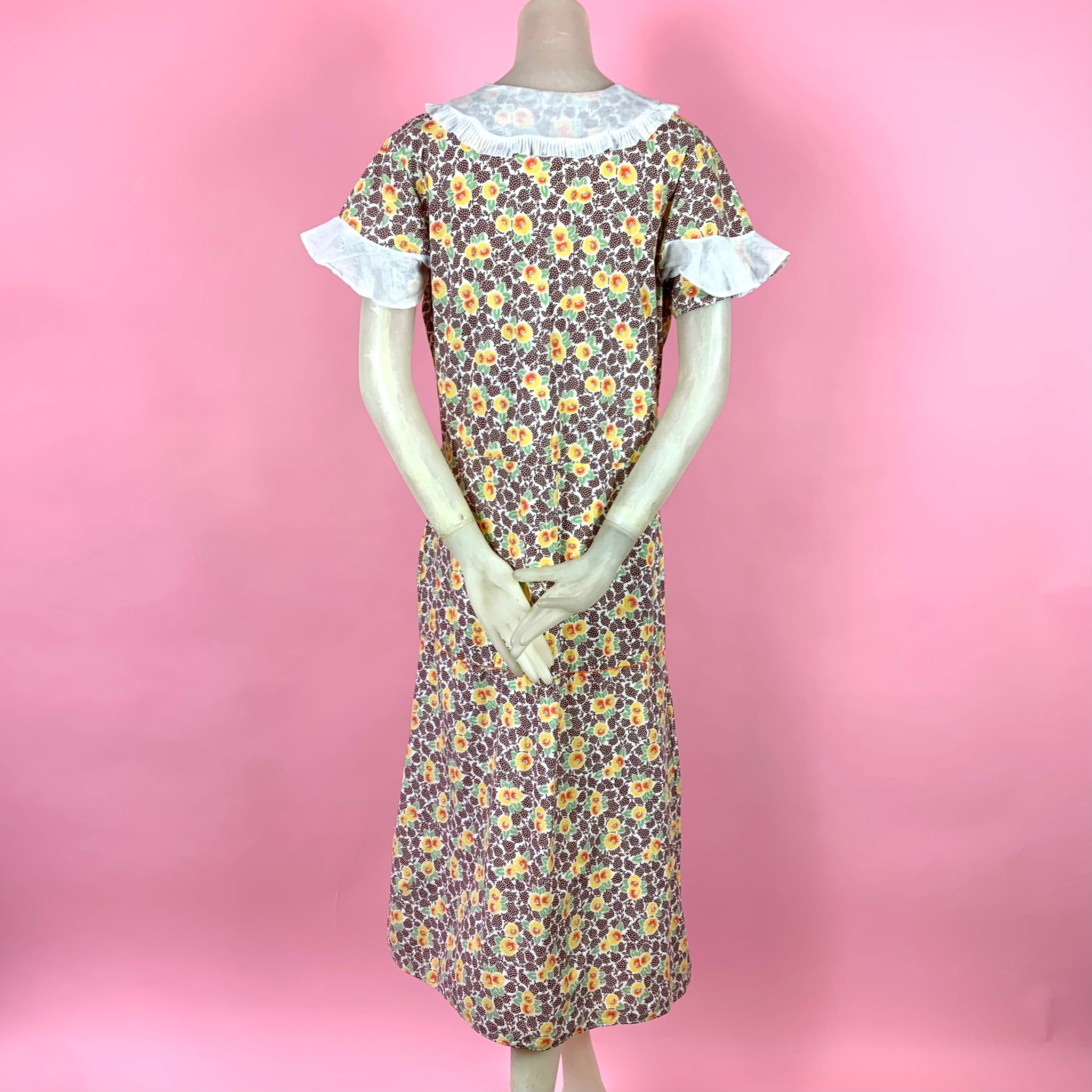 1930s Deco Printed House Dress w/ Ruffled Collar & Sleeves – Moonbaby Vintage