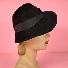 Load image into Gallery viewer, 1930s Dobbs Felt Fedora
