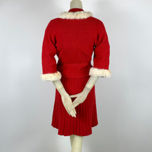 Load image into Gallery viewer, 1940s 5 Piece Red Wool Knit Set w/ White Fur Trim
