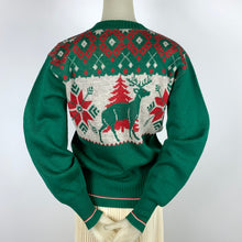 Load image into Gallery viewer, 1940s Wool Ski Sweater w/ Reindeer/Snowflake Pattern
