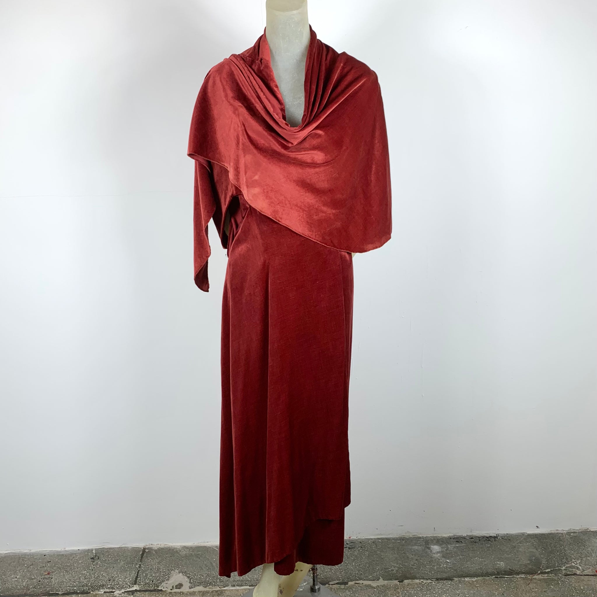 1920s/ 1930s Silk Velvet Draped Wrap Dress/ Robe – Moonbaby Vintage 1920s/ 1930s Silk Velvet Draped Wrap Dress/ Robe – Moonbaby Vintage