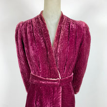 Load image into Gallery viewer, 1930s Quilted Raspberry Velvet Robe
