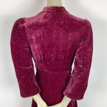 Load image into Gallery viewer, 1930s Quilted Raspberry Velvet Robe
