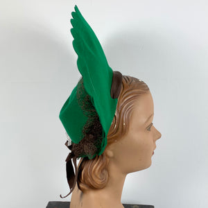 Dramatic 1940s Green Felt Scalloped Halo Hat