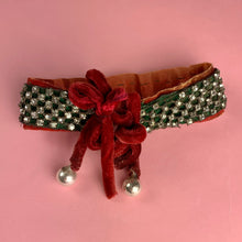 Load image into Gallery viewer, 1930s Department Store Christmas Display Rhinestone &amp; Velvet Choker
